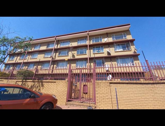 2 BEDROOM APARTMENT FOR SALE IN PRETORIA GARDENS